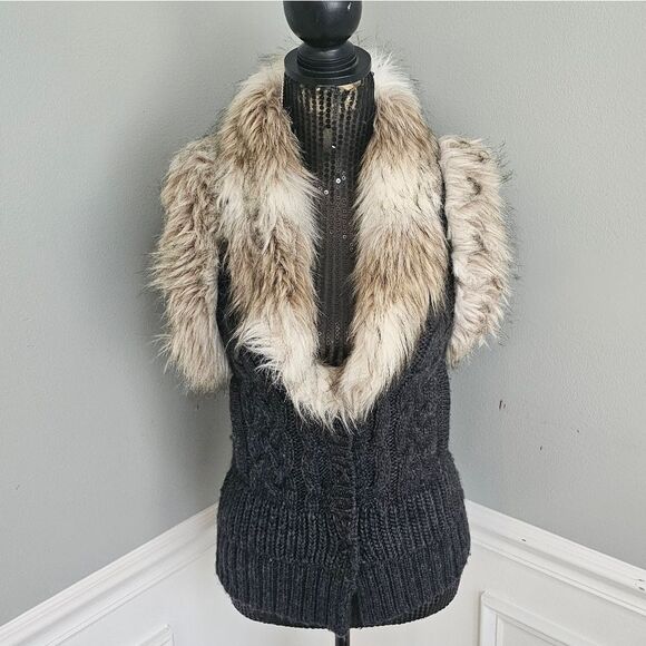 Loft sleeveless faux fur sweater vest size XS - Picture 2 of 13